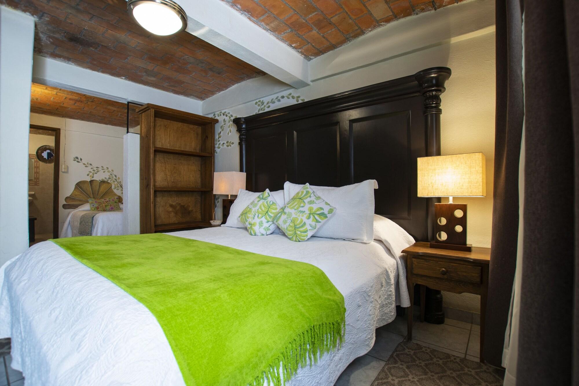 Hotel Santa Ana 3*